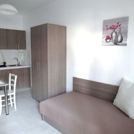 Nikogroup Mona Lisa Appartement Polychrono Buitenkant foto